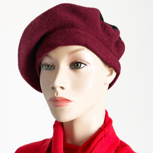 Vintage Norma Kamali for Stetson Wool Beret – Black & Burgundy Two-Tone (1980s) - Picture 6 of 14
